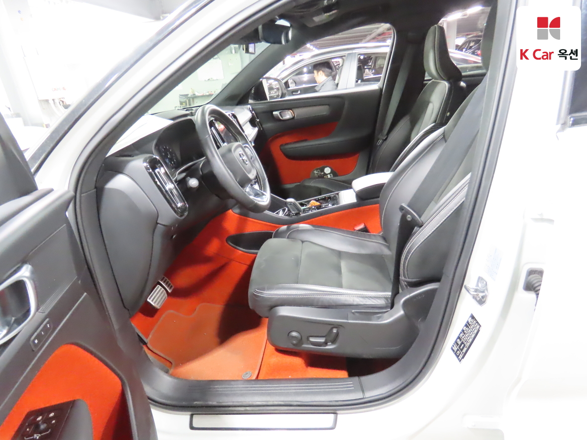 فولفو - XC40 - Image 18