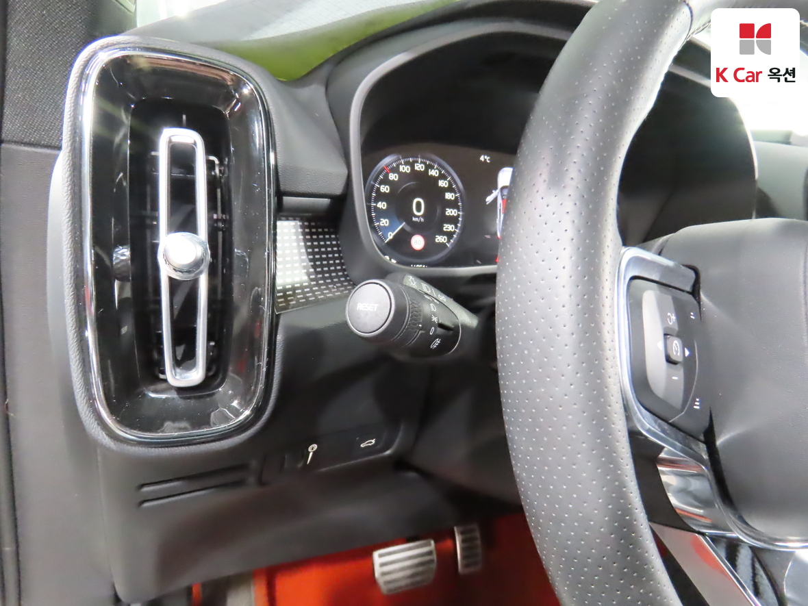 فولفو - XC40 - Image 9