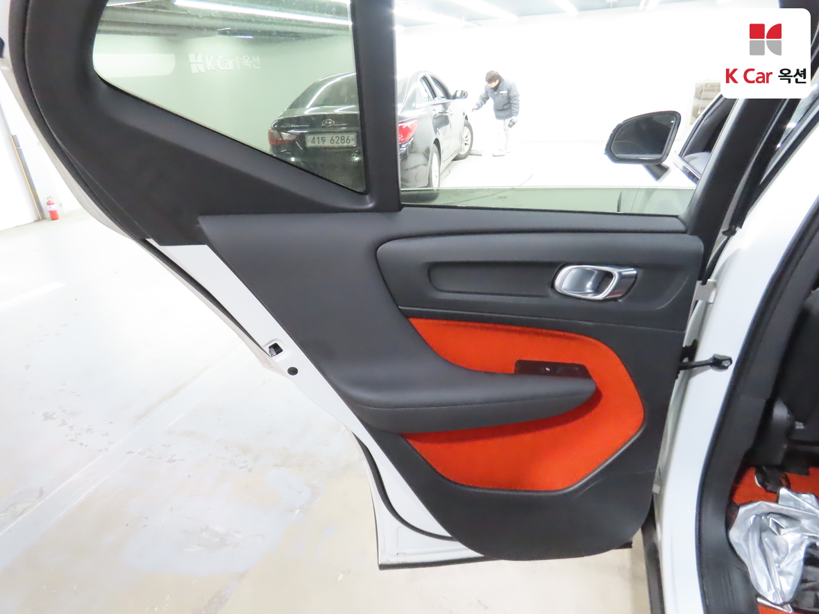 فولفو - XC40 - Image 24