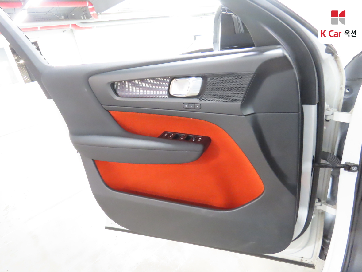 فولفو - XC40 - Image 8