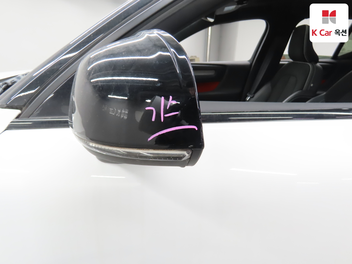 فولفو - XC40 - Image 39