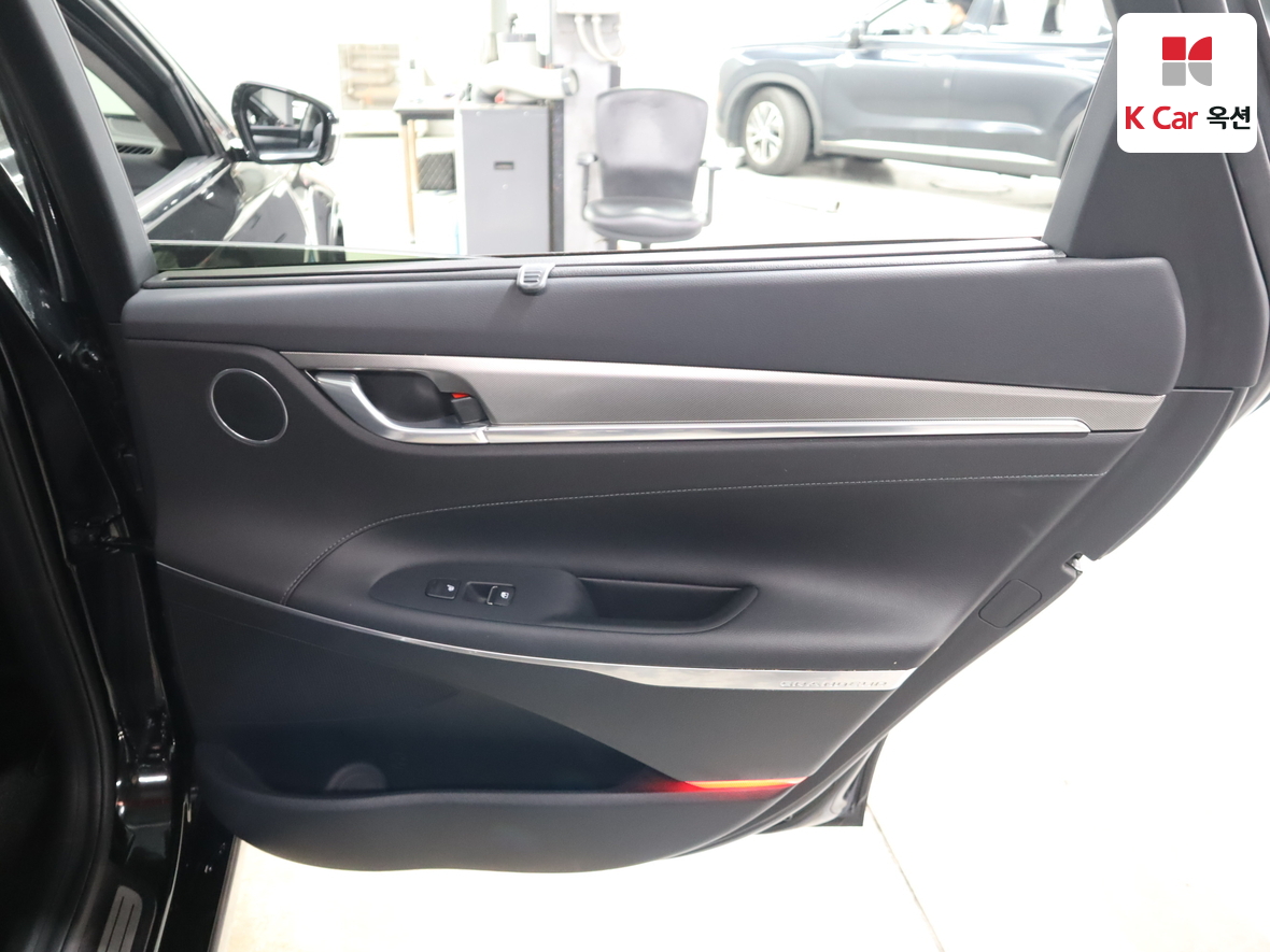 هيونداي - أزيرا - Image 28