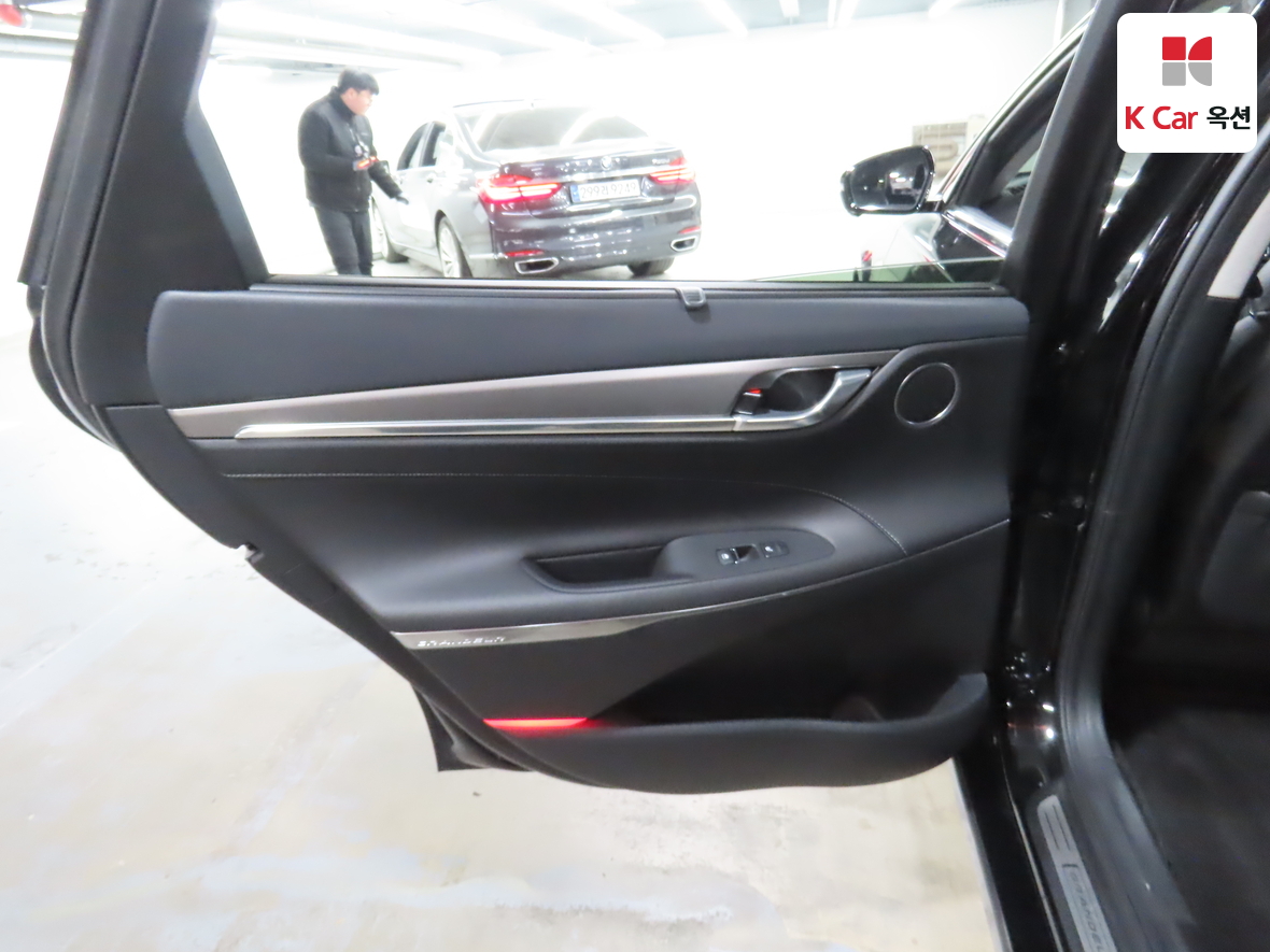 هيونداي - أزيرا - Image 23