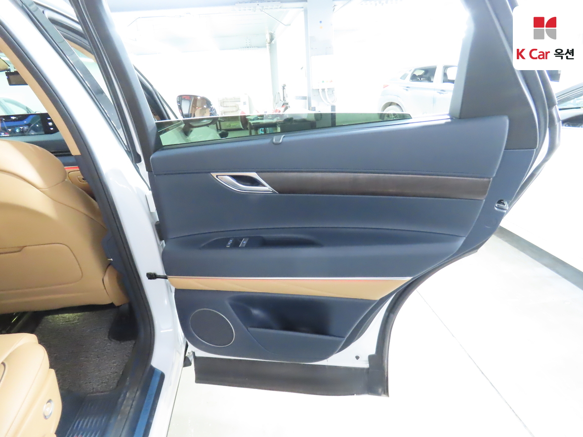 جينسس - GV80 - Image 29