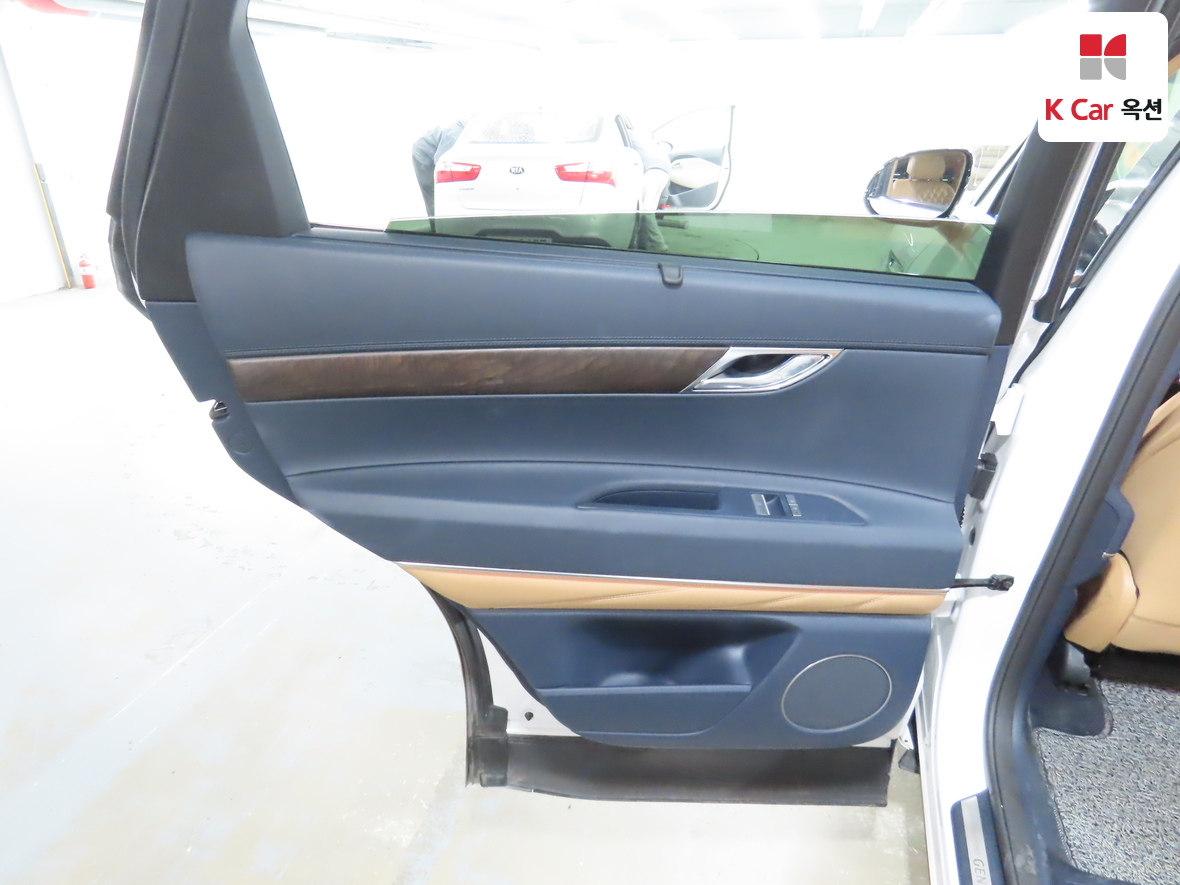 جينسس - GV80 - Image 22