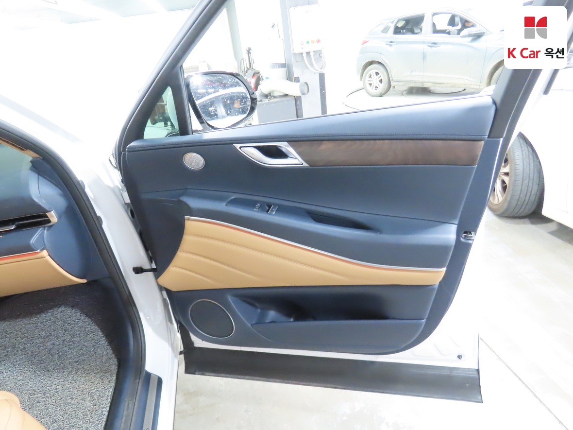 جينسس - GV80 - Image 31