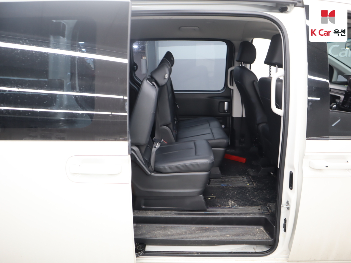 هيونداي - ستاريا - Image 24