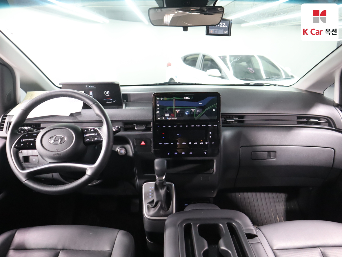 هيونداي - ستاريا - Image 3