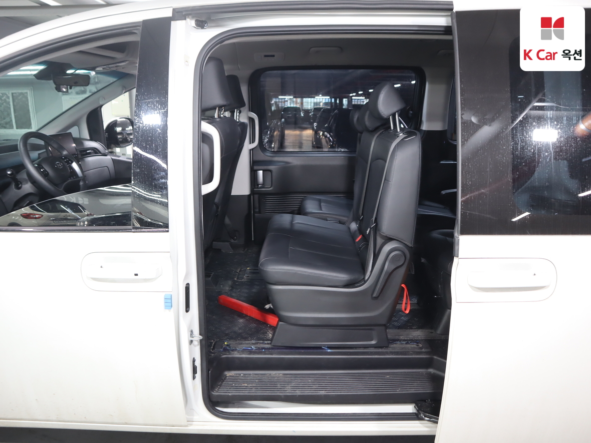 هيونداي - ستاريا - Image 21