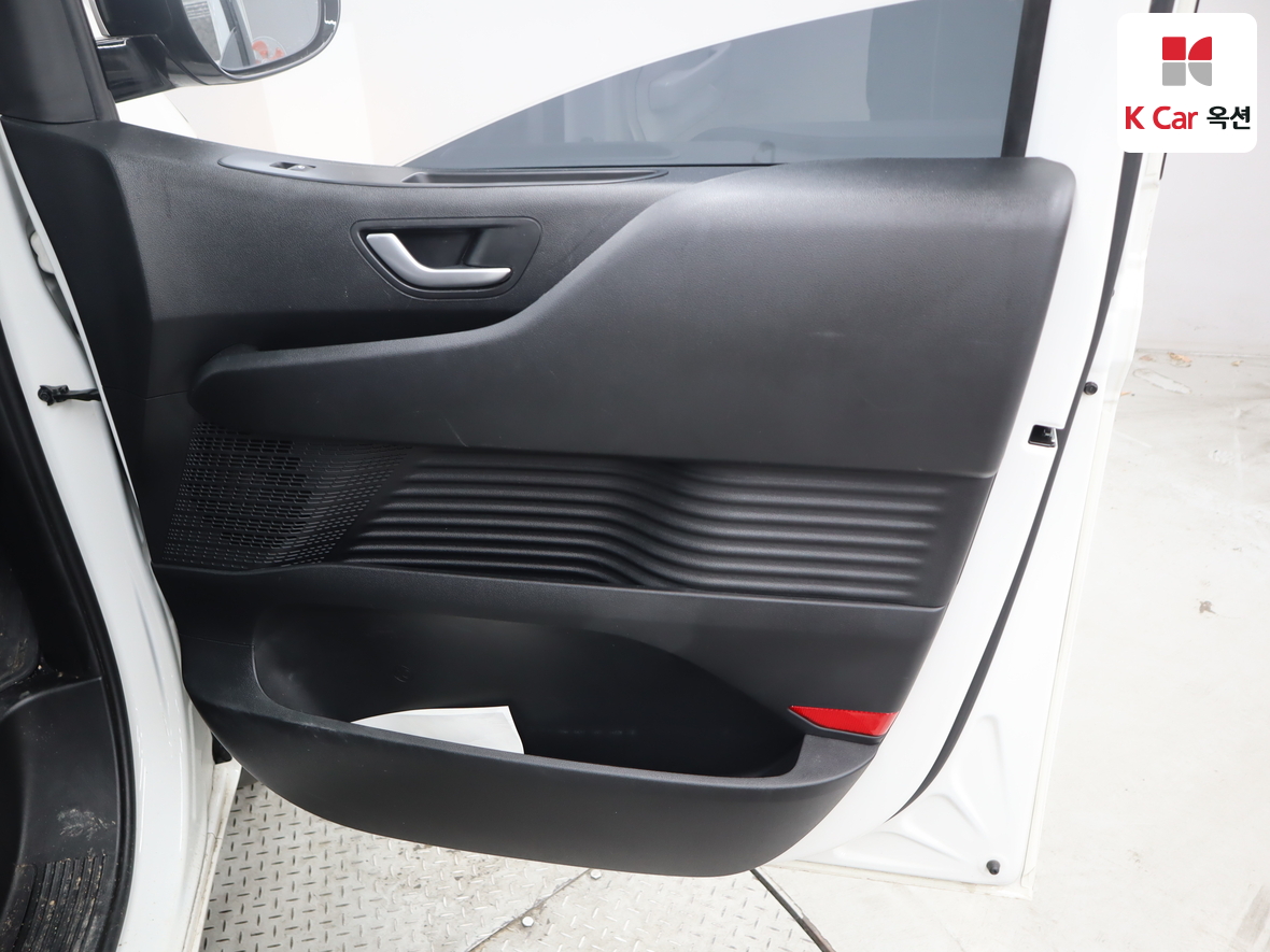 هيونداي - ستاريا - Image 25