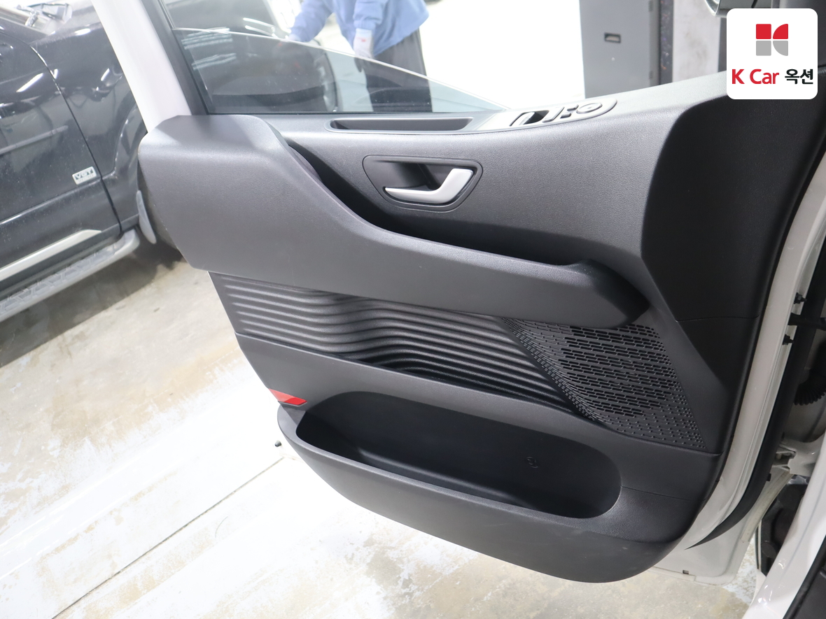 هيونداي - ستاريا - Image 8