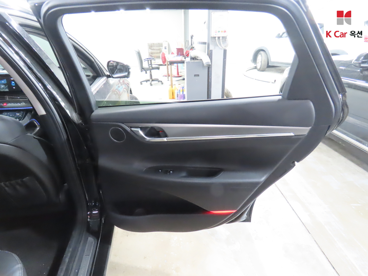 هيونداي - أزيرا - Image 28