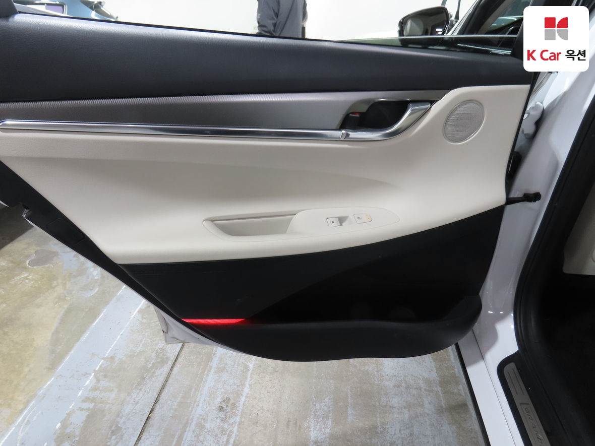 هيونداي - أزيرا - Image 24