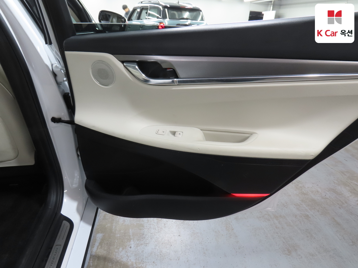 هيونداي - أزيرا - Image 29