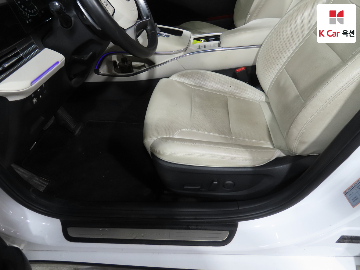 هيونداي - أزيرا - Image 18