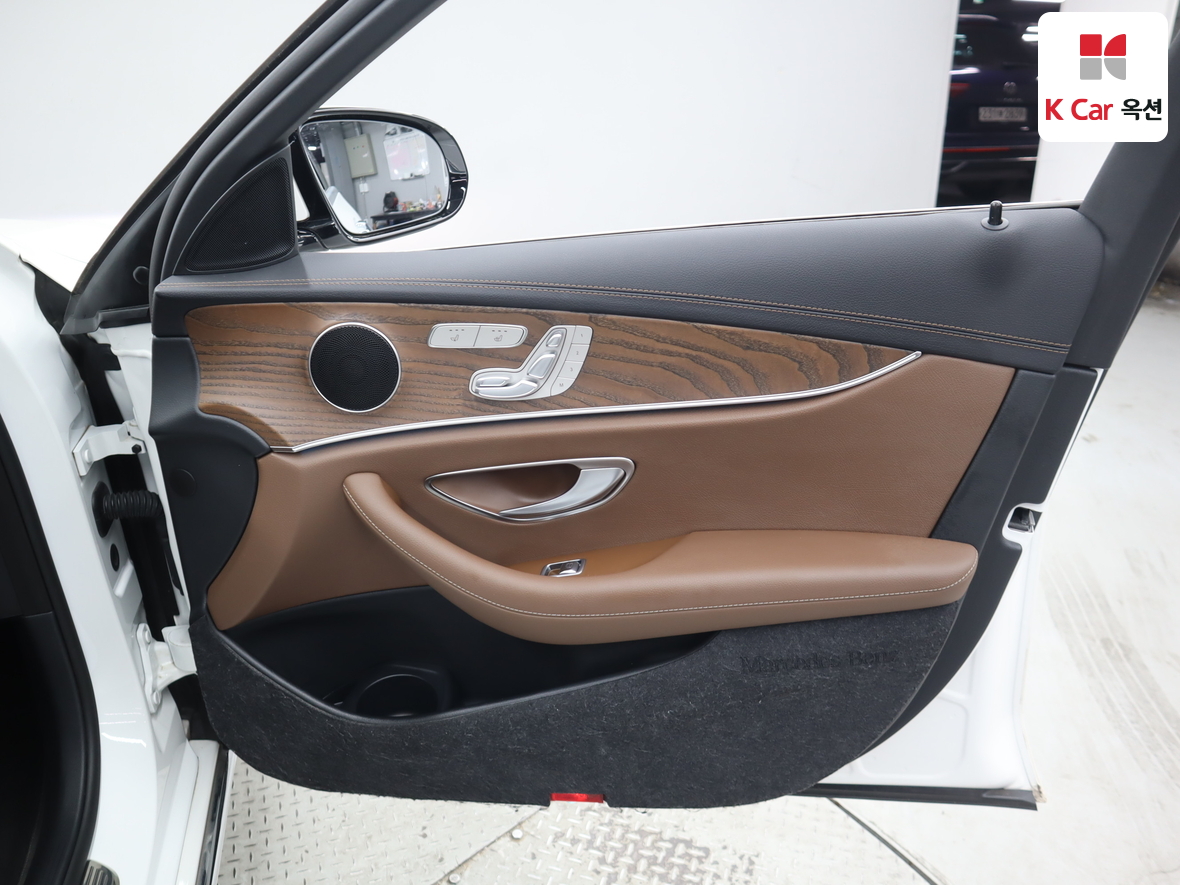 مرسيدس - E250 - Image 32