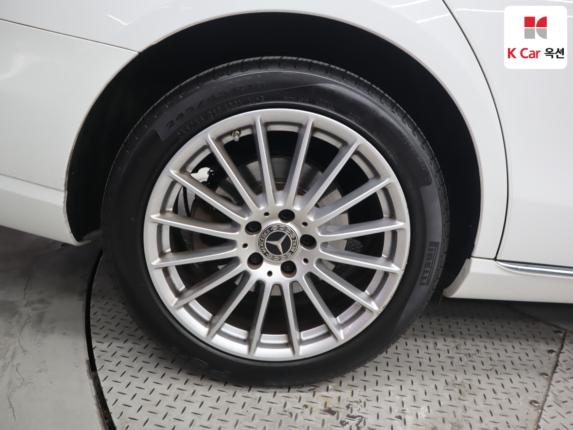 مرسيدس - E250 - Image 42