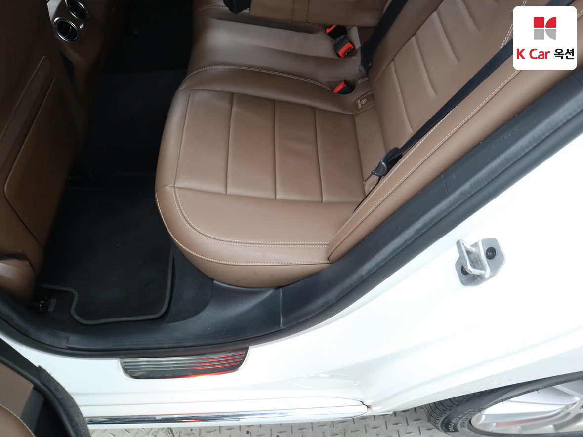 مرسيدس - E250 - Image 26