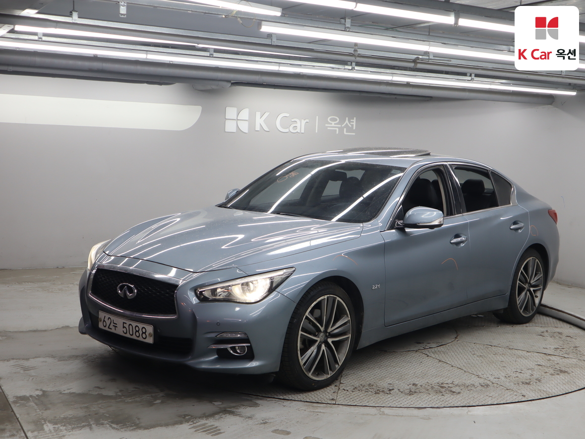 인피니티 Q50