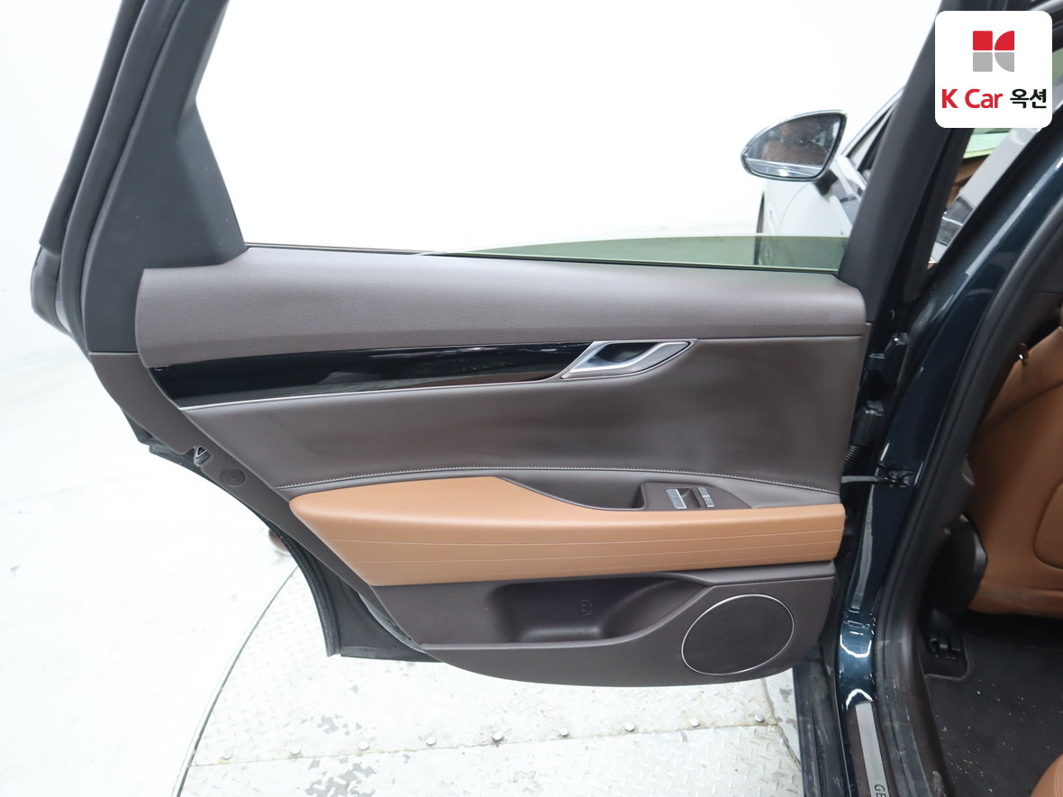 جينيسيس G80 2022 - صورة 22