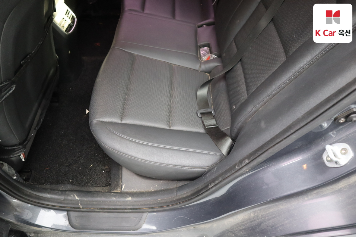 Hyundai Elantra 2016 - Image 21