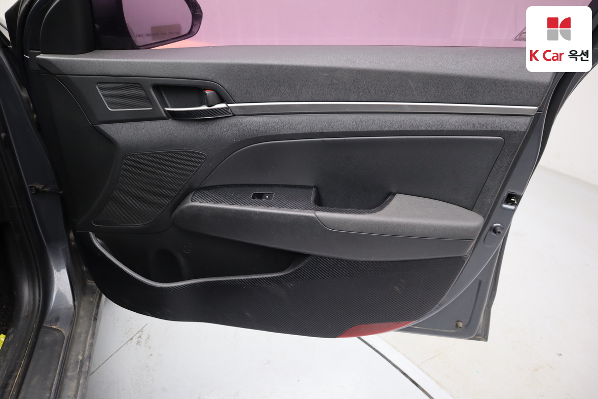 Hyundai Elantra 2016 - Image 27