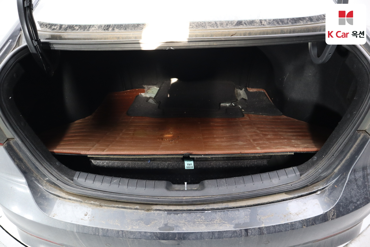 Hyundai Elantra 2016 - Image 24