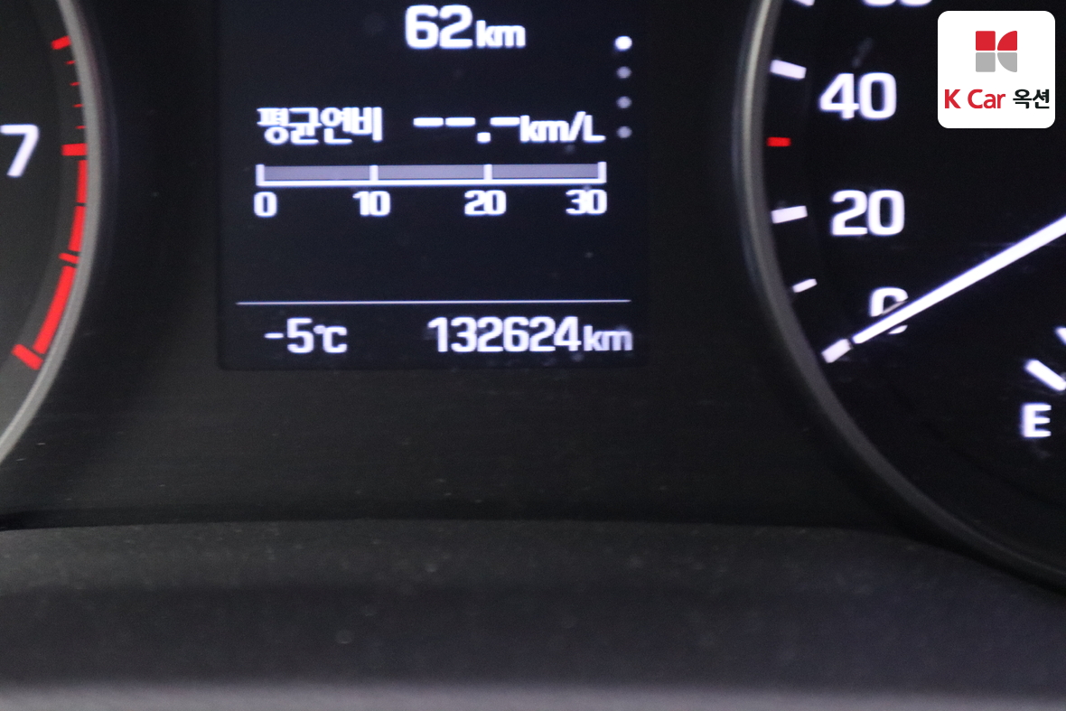 Hyundai Elantra 2016 - Image 4