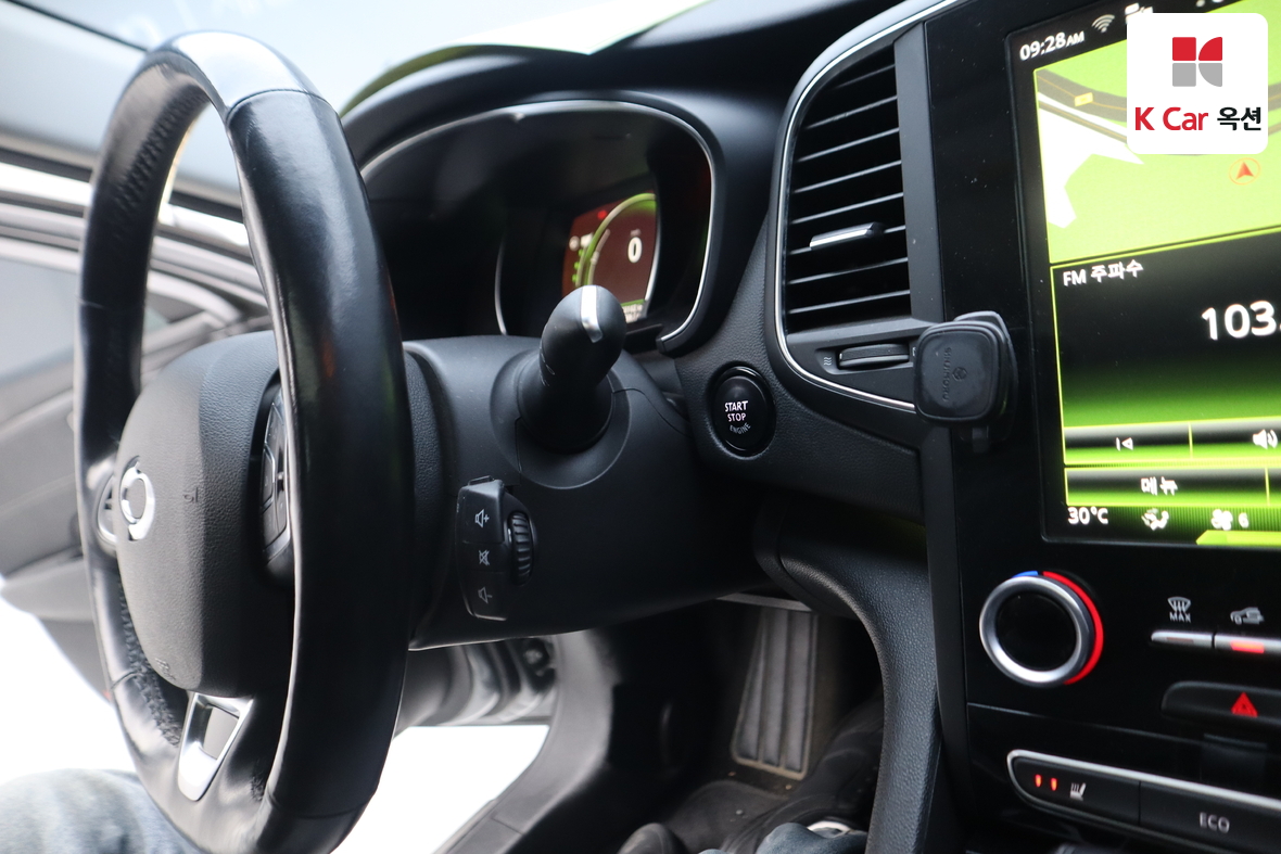 Renault Samsung SM6 2017 - Image 11