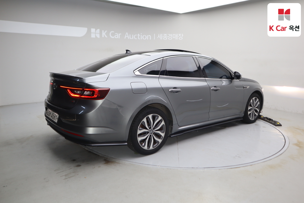 Renault Samsung SM6 2017 - Image 2