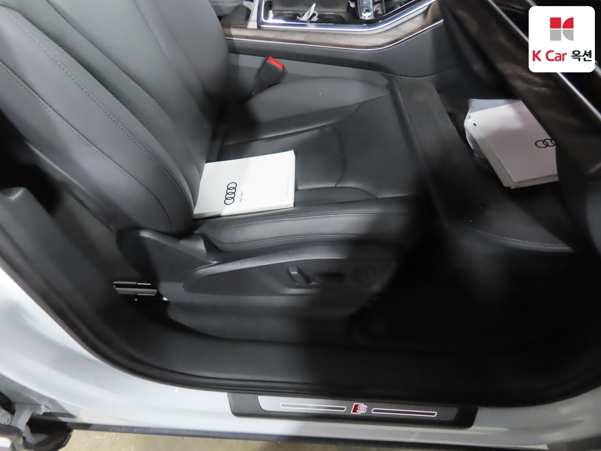 아우디 Q7 2021 - 이미지 33