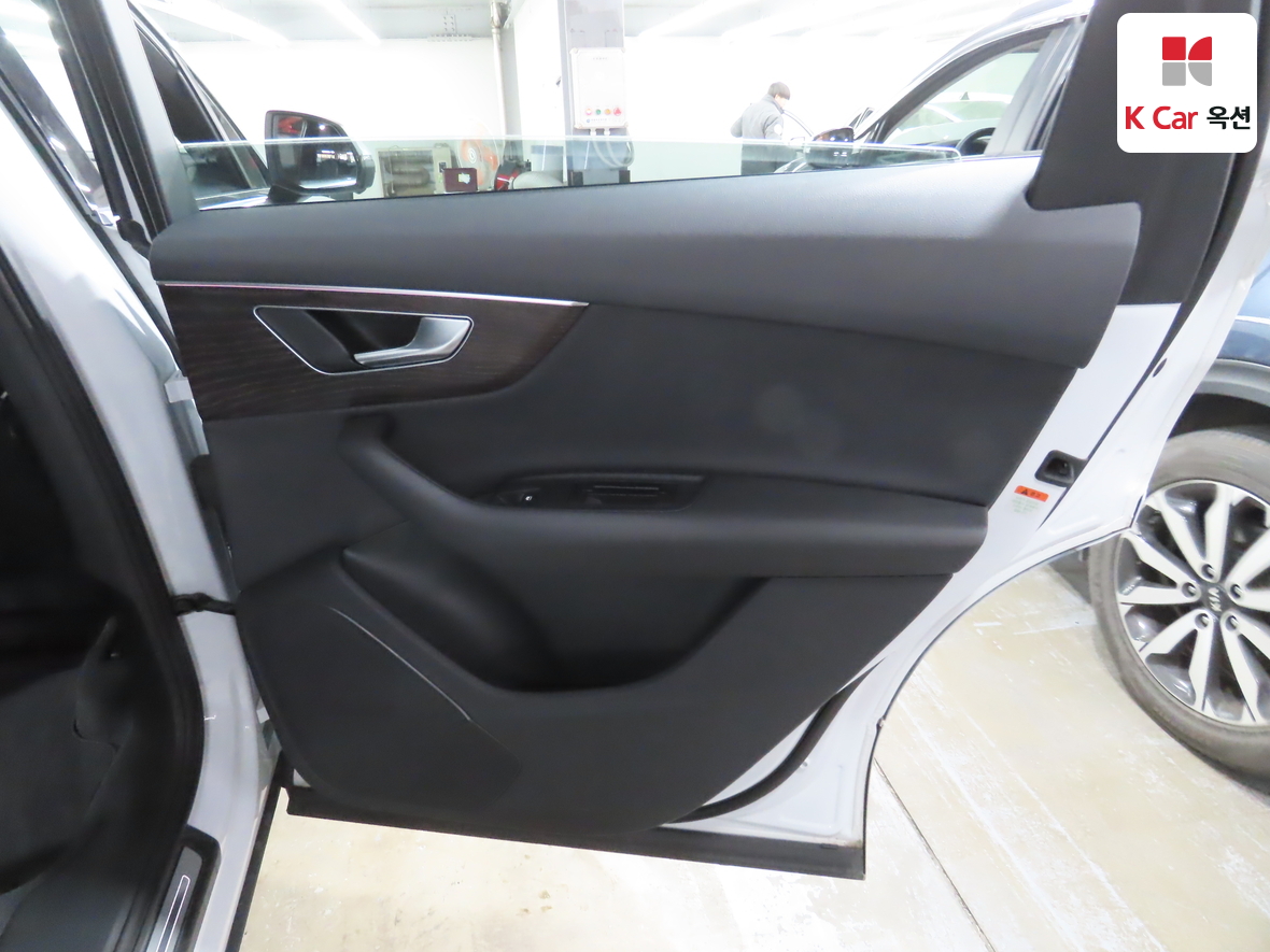 아우디 Q7 2021 - 이미지 30