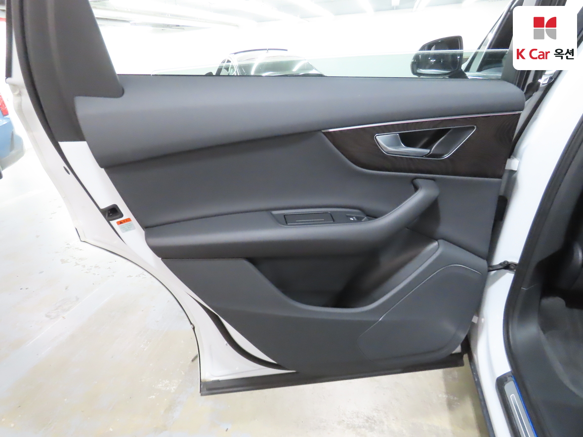 아우디 Q7 2021 - 이미지 24