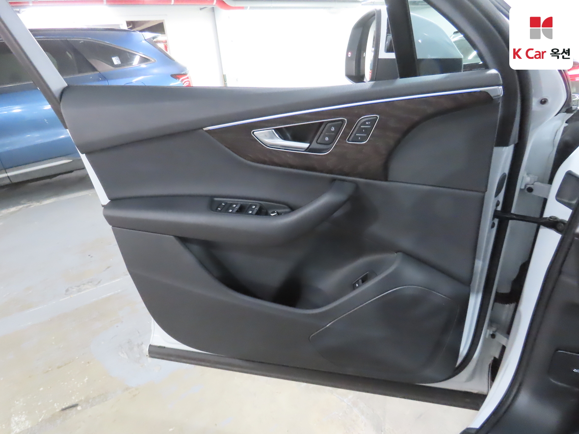 아우디 Q7 2021 - 이미지 8