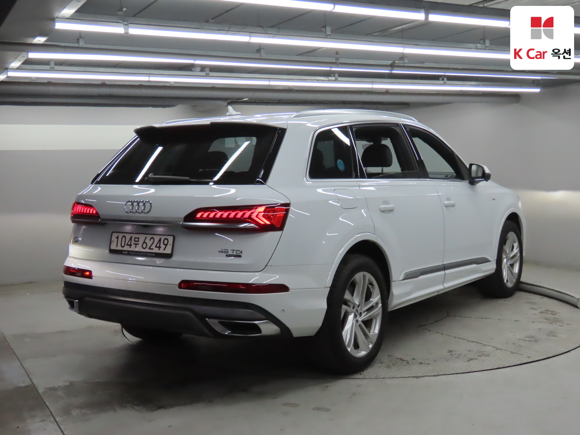 아우디 Q7 2021 - 이미지 2
