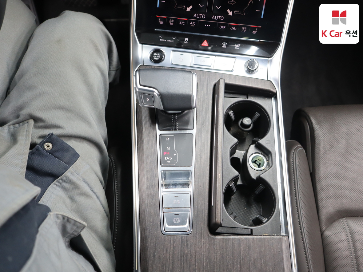 Audi A7 2022 - Image 16