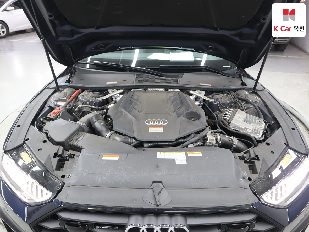 Audi A7 2022 - Image 36