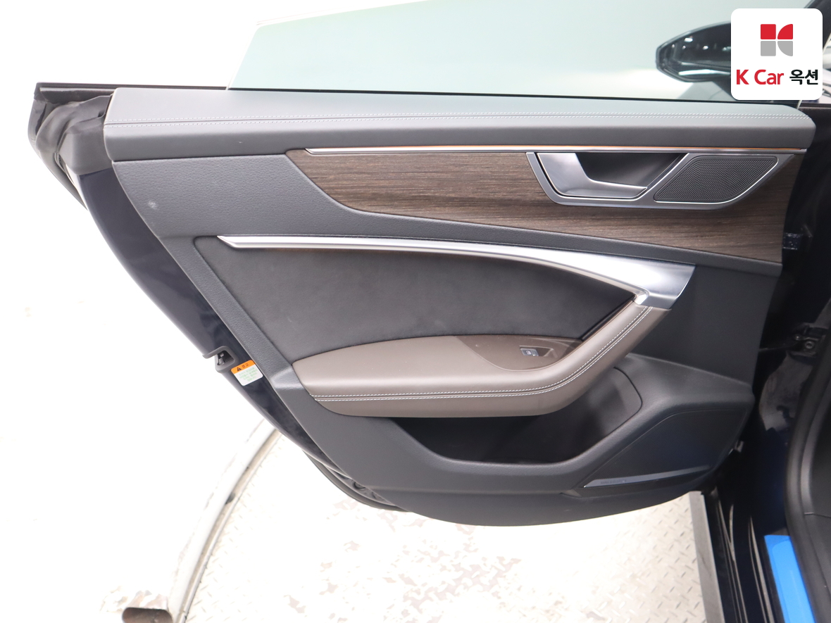 Audi A7 2022 - Image 24