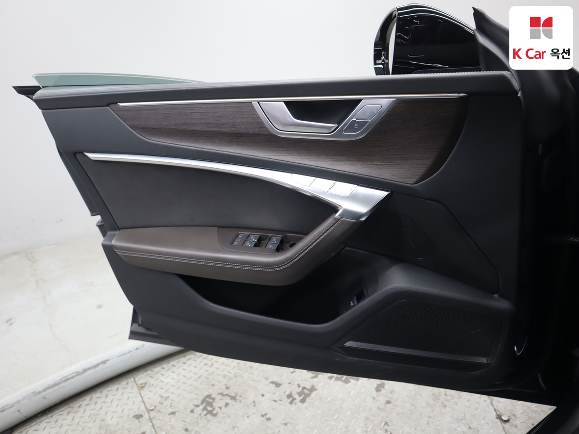 Audi A7 2022 - Image 8