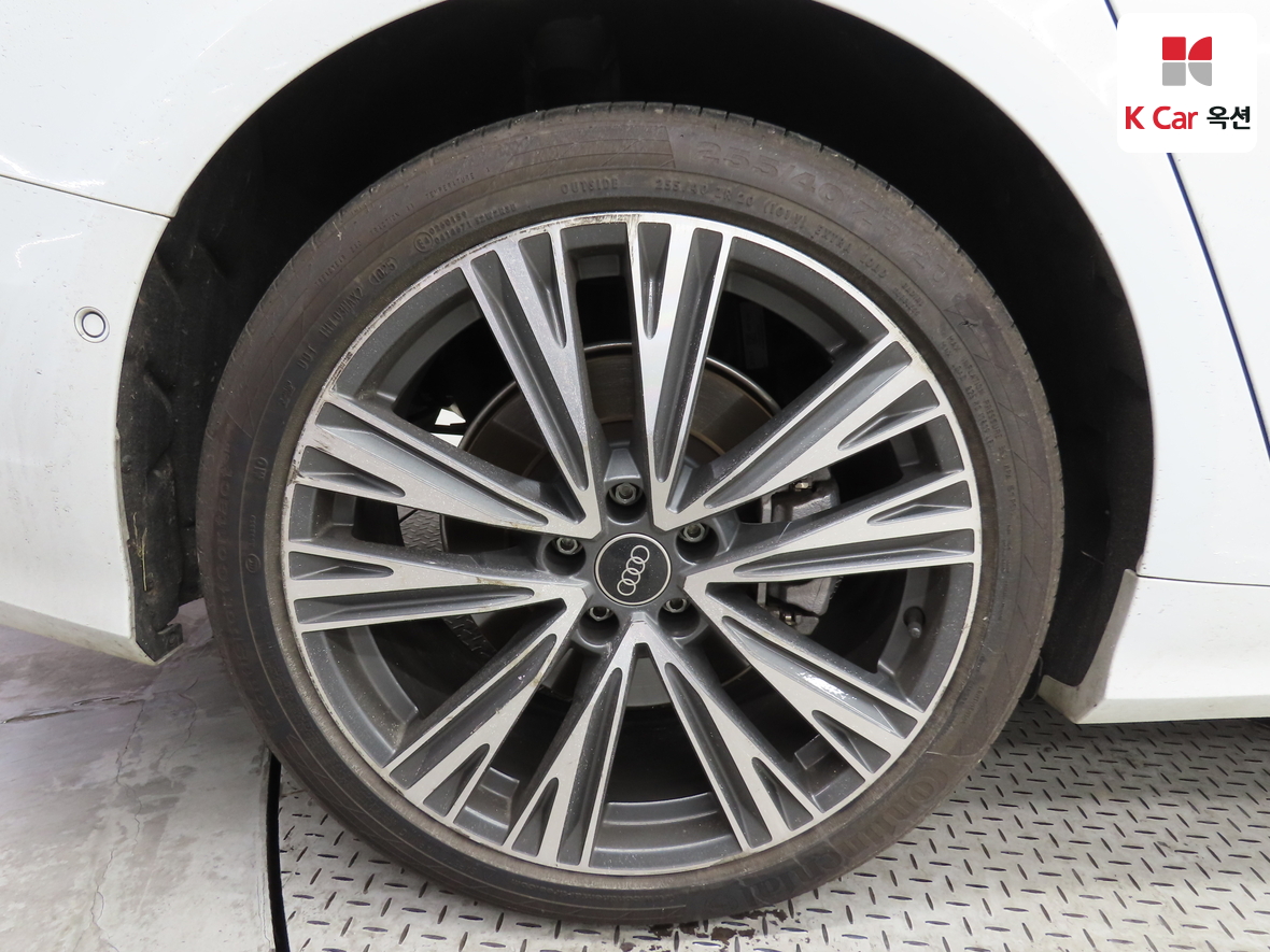 أودي A6 2023 - صورة 46