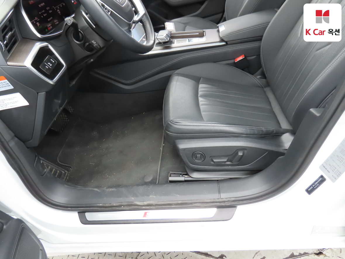 أودي A6 2023 - صورة 18