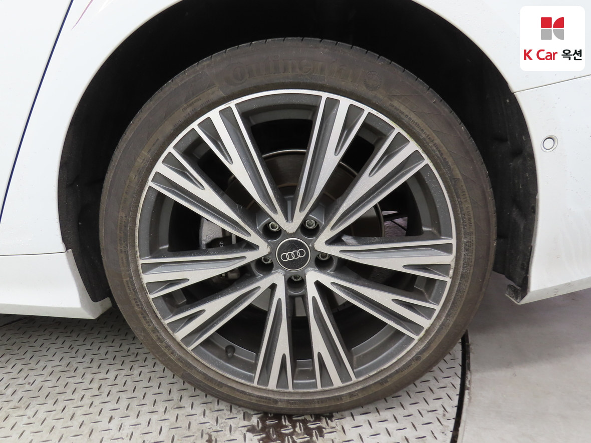 أودي A6 2023 - صورة 47