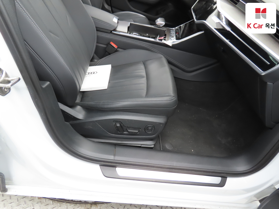 أودي A6 2023 - صورة 33