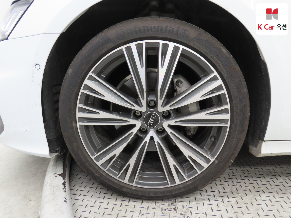 أودي A6 2023 - صورة 48