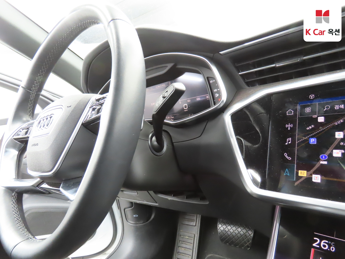 أودي A6 2023 - صورة 11