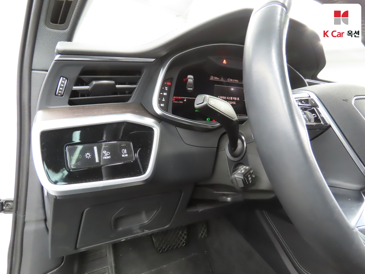 أودي A6 2023 - صورة 9