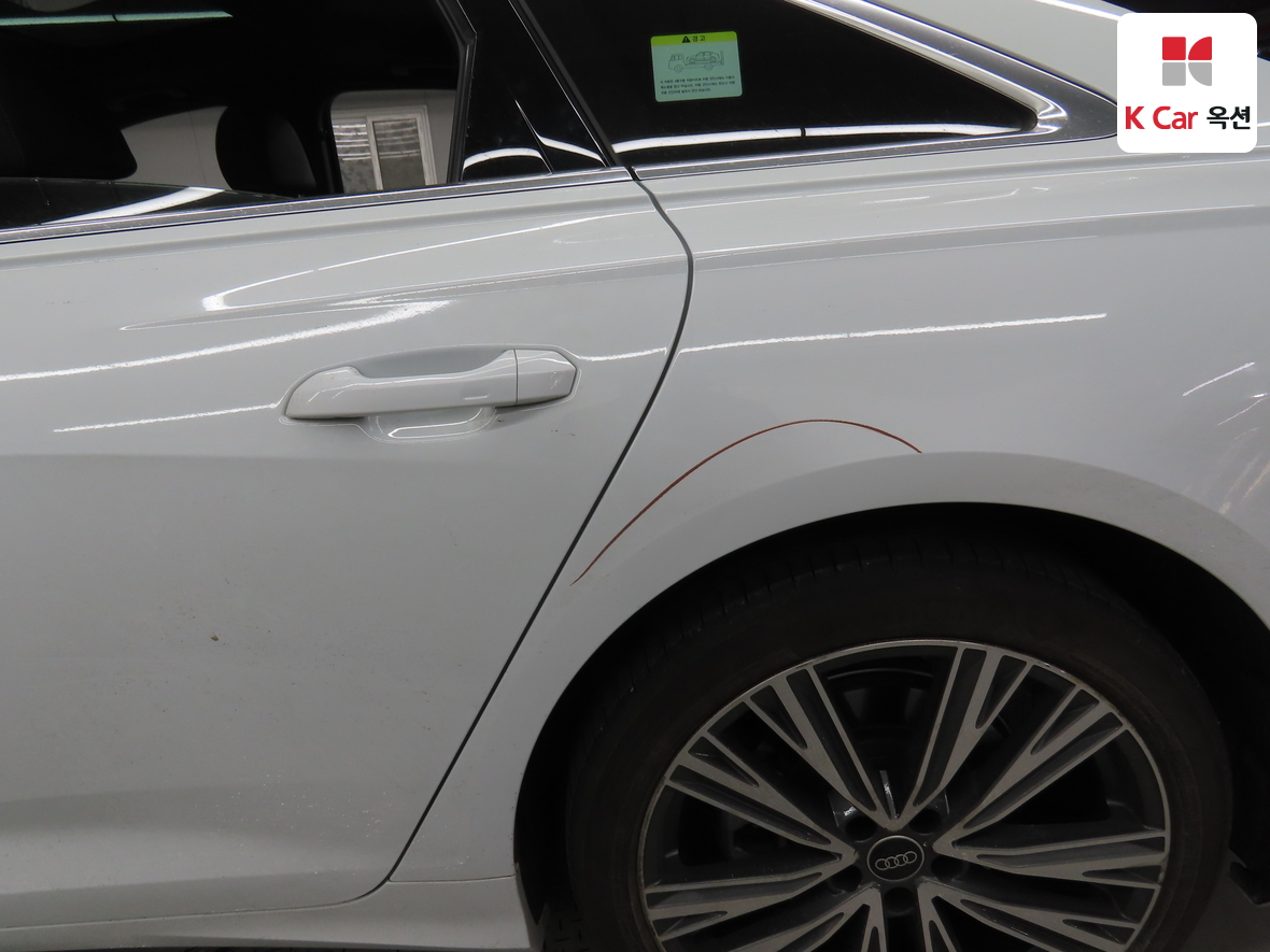 أودي A6 2023 - صورة 39