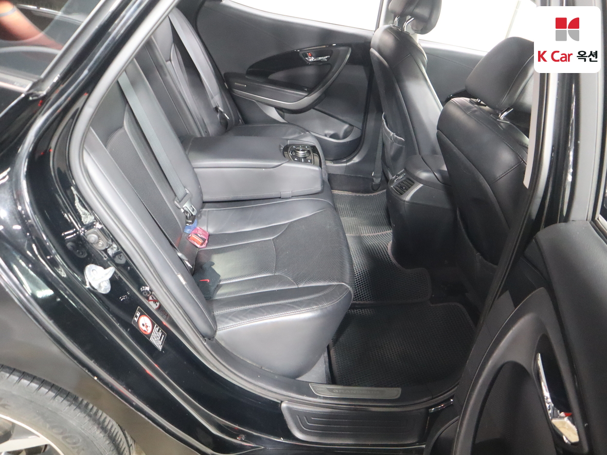 Hyundai AZERA 2012 - Image 30