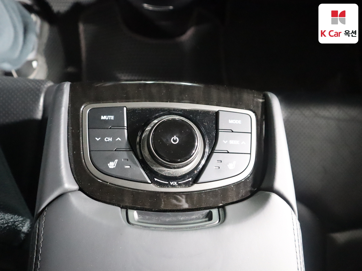 Hyundai AZERA 2012 - Image 26