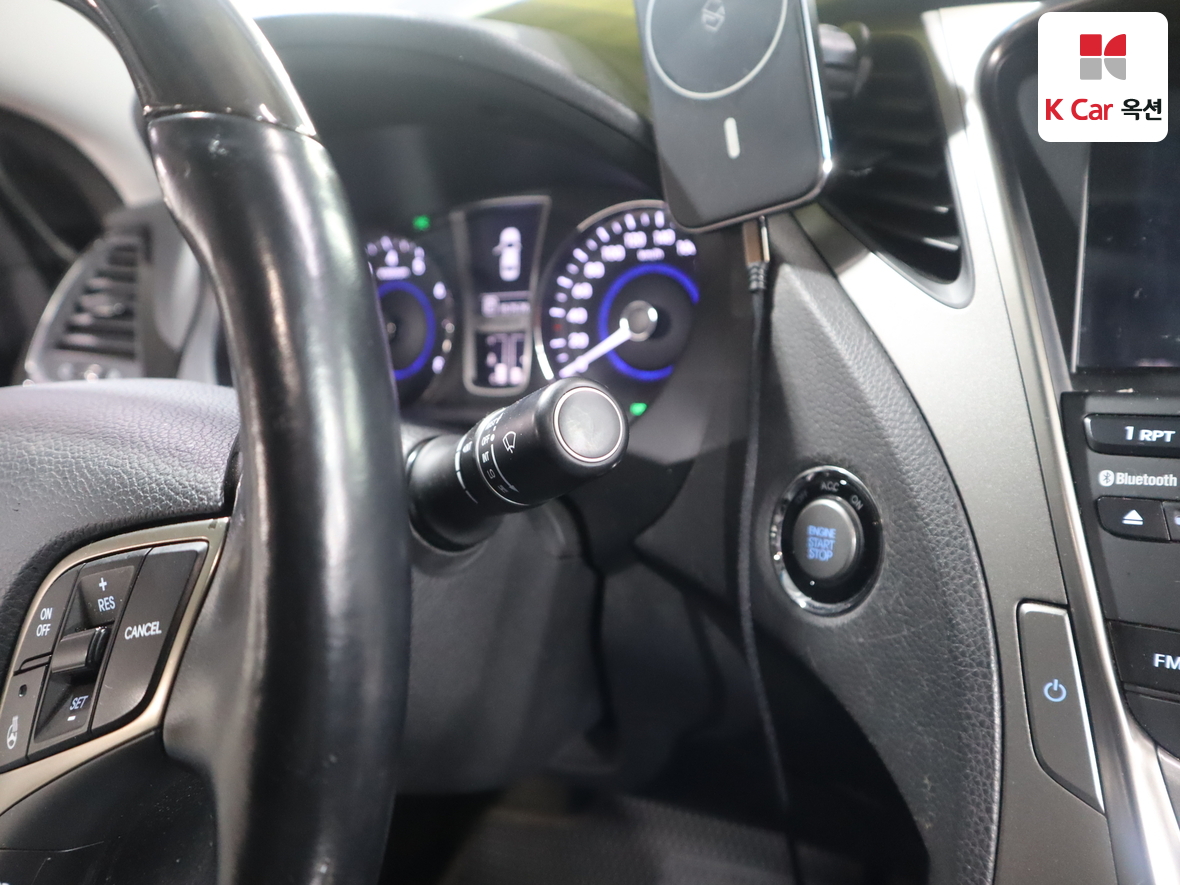 Hyundai AZERA 2012 - Image 11